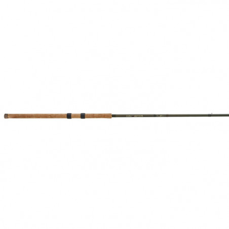 Canne Pezon et Michel Feather Weight 390 (2013)
